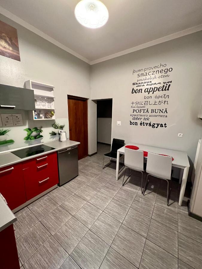 Apartamenty Ostrowiec - Pokoje Goscinne Centrum Ostrowiec Świętokrzyski Dış mekan fotoğraf