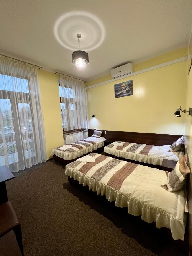 Apartamenty Ostrowiec - Pokoje Goscinne Centrum Ostrowiec Świętokrzyski Dış mekan fotoğraf