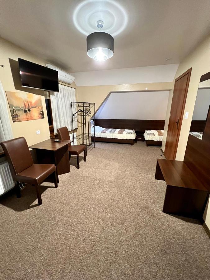 Apartamenty Ostrowiec - Pokoje Goscinne Centrum Ostrowiec Świętokrzyski Dış mekan fotoğraf