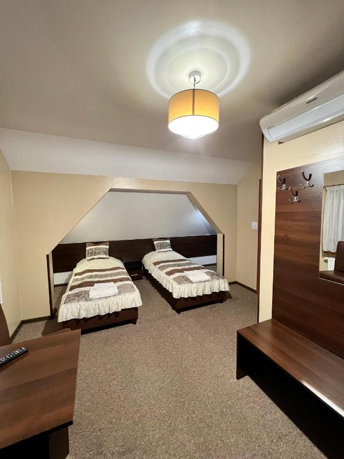 Apartamenty Ostrowiec - Pokoje Goscinne Centrum Ostrowiec Świętokrzyski Dış mekan fotoğraf