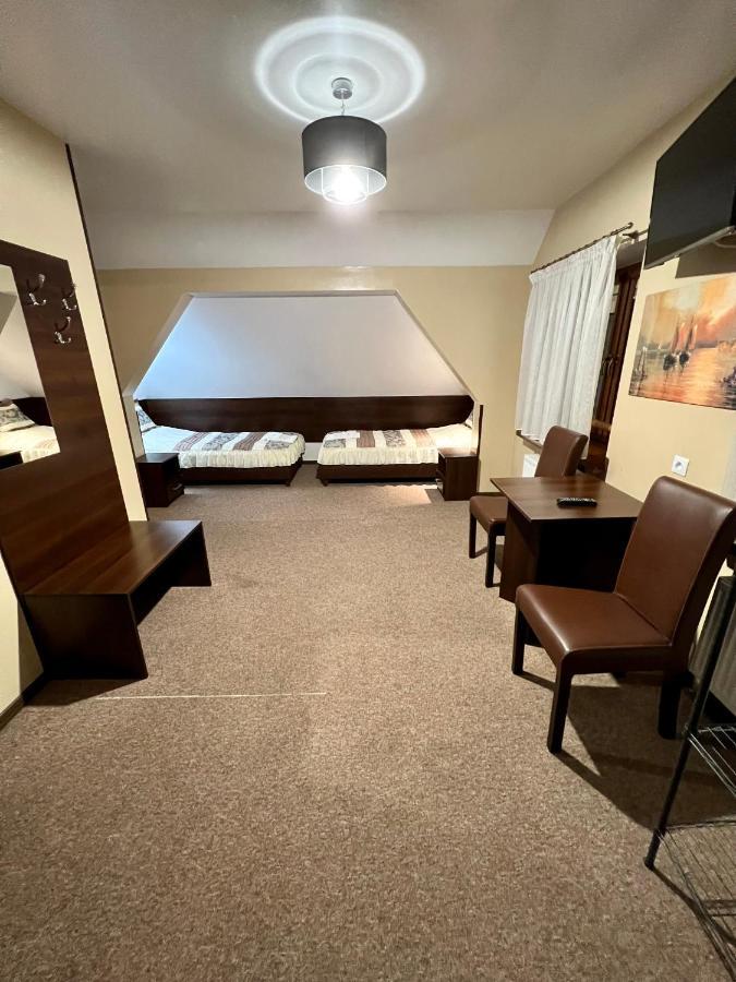 Apartamenty Ostrowiec - Pokoje Goscinne Centrum Ostrowiec Świętokrzyski Dış mekan fotoğraf