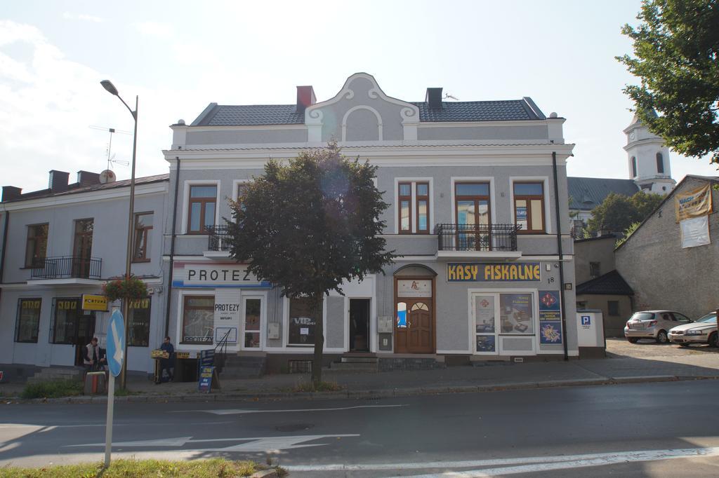 Apartamenty Ostrowiec - Pokoje Goscinne Centrum Ostrowiec Świętokrzyski Dış mekan fotoğraf